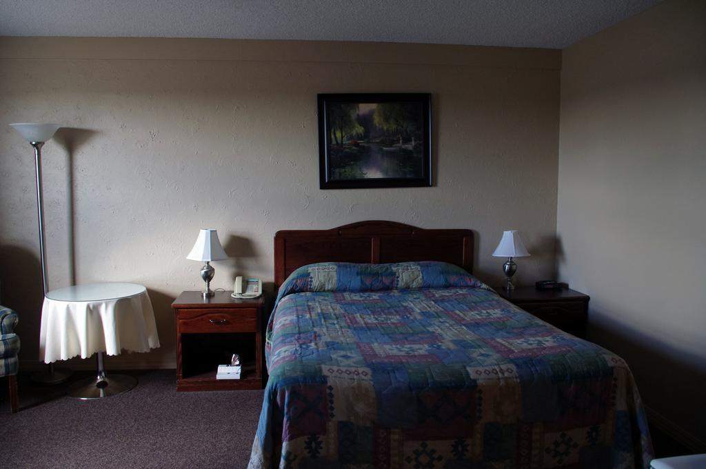 Bella Vista Inn Humboldt Δωμάτιο φωτογραφία